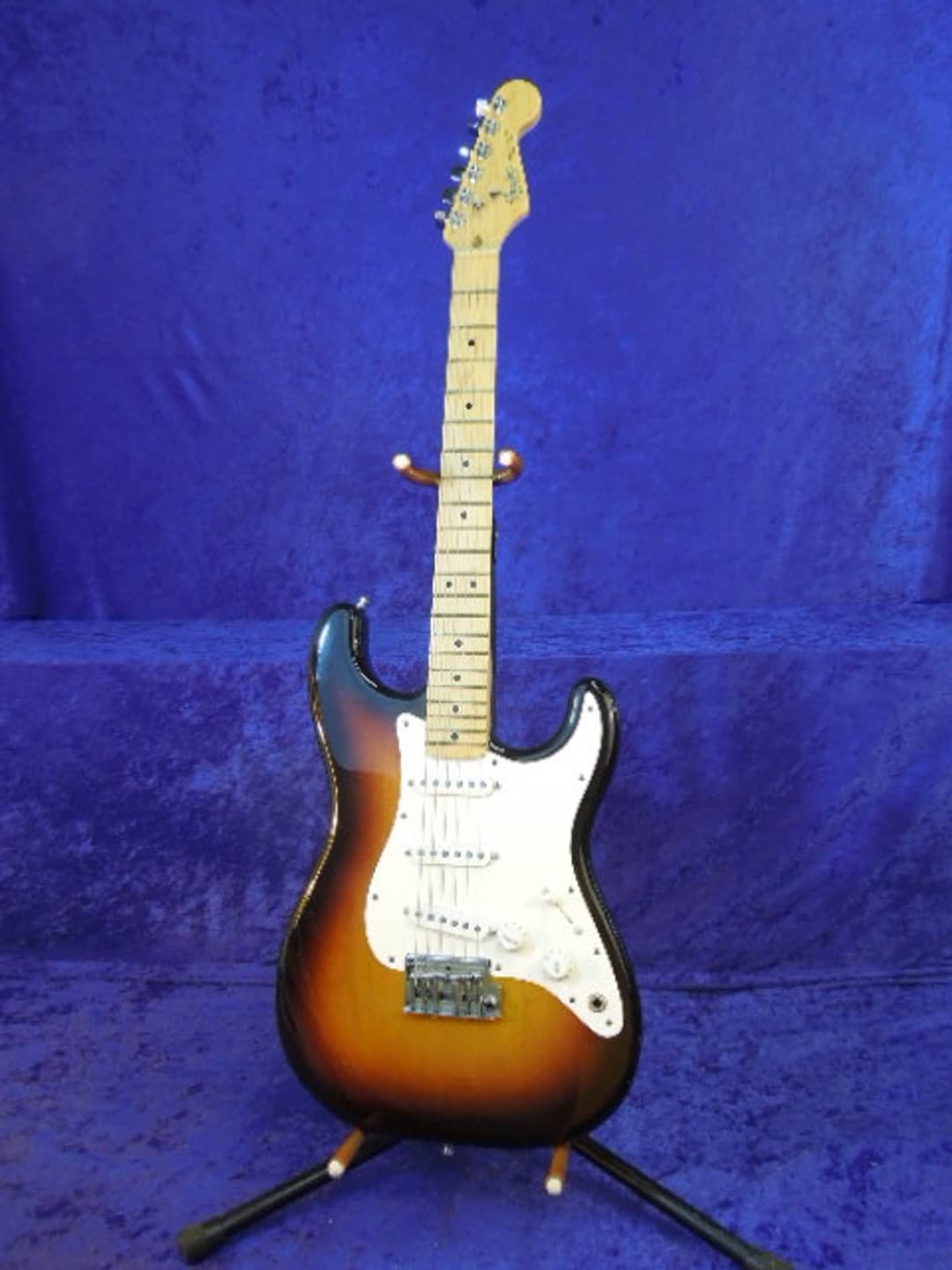 Fender USA Stratocaster Electric Guitar 1983 Serial #E345052 Fender USA Stratocaster Electric Guitar 1983 Serial #E345052