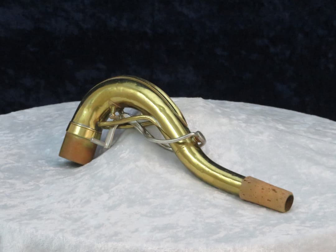 Buescher 400 Tenor Saxophone Neck Serial #isi11804 Buescher 400 Tenor Saxophone Neck Serial #isi11804