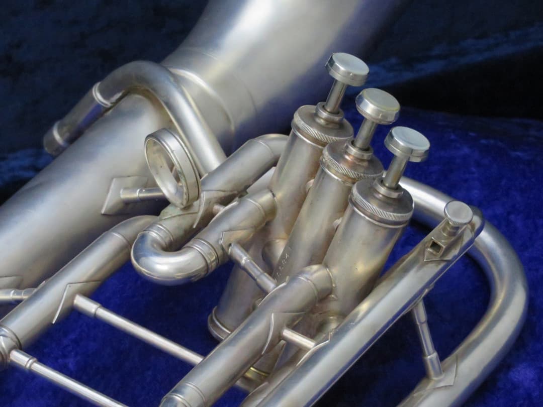 Conn 3 Valve F Bell Front Silver Alto Horn 1968 Serial #L28937 Conn 3 Valve F Bell Front Silver Alto Horn 1968 Serial #L28937